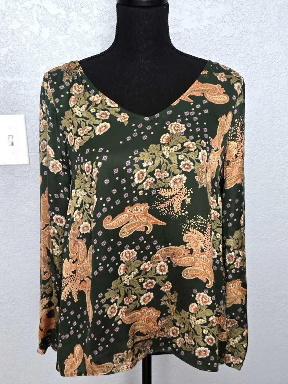 by TiMo Long Bell Sleeve Viscose Floral Blouse Size S
